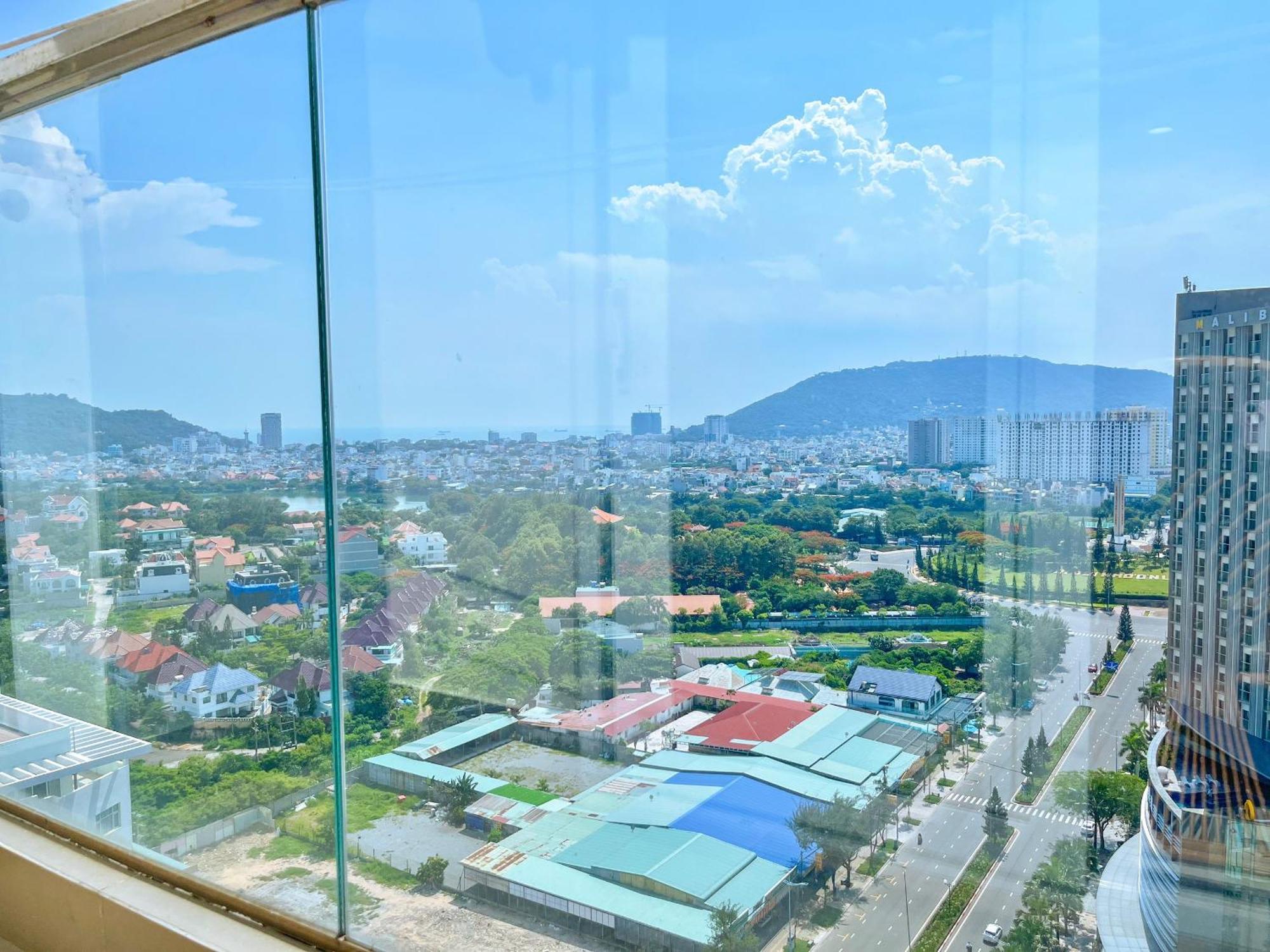 Mermaid Seaview Vung Tau - Khang Apartment 1 Экстерьер фото
